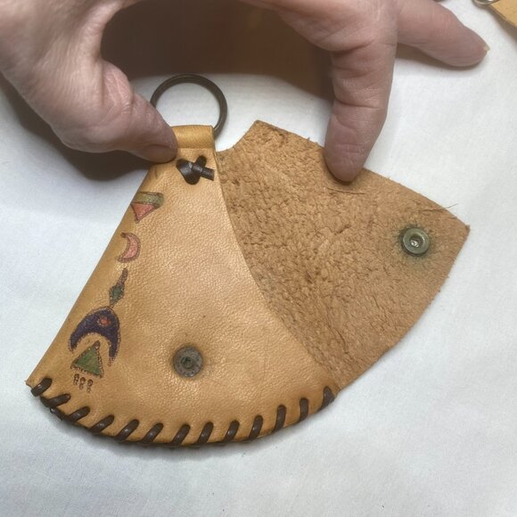 VINTAGE Native American Signed "Chief Wolf Robe" Cheyenne Artisan Leather Purses - Picture 7 of 16